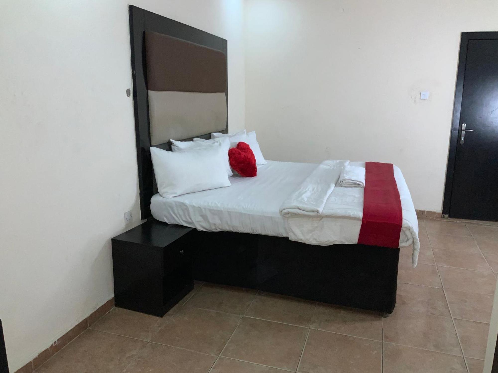 Senators Suites And Towers Hotel Omole Luaran gambar