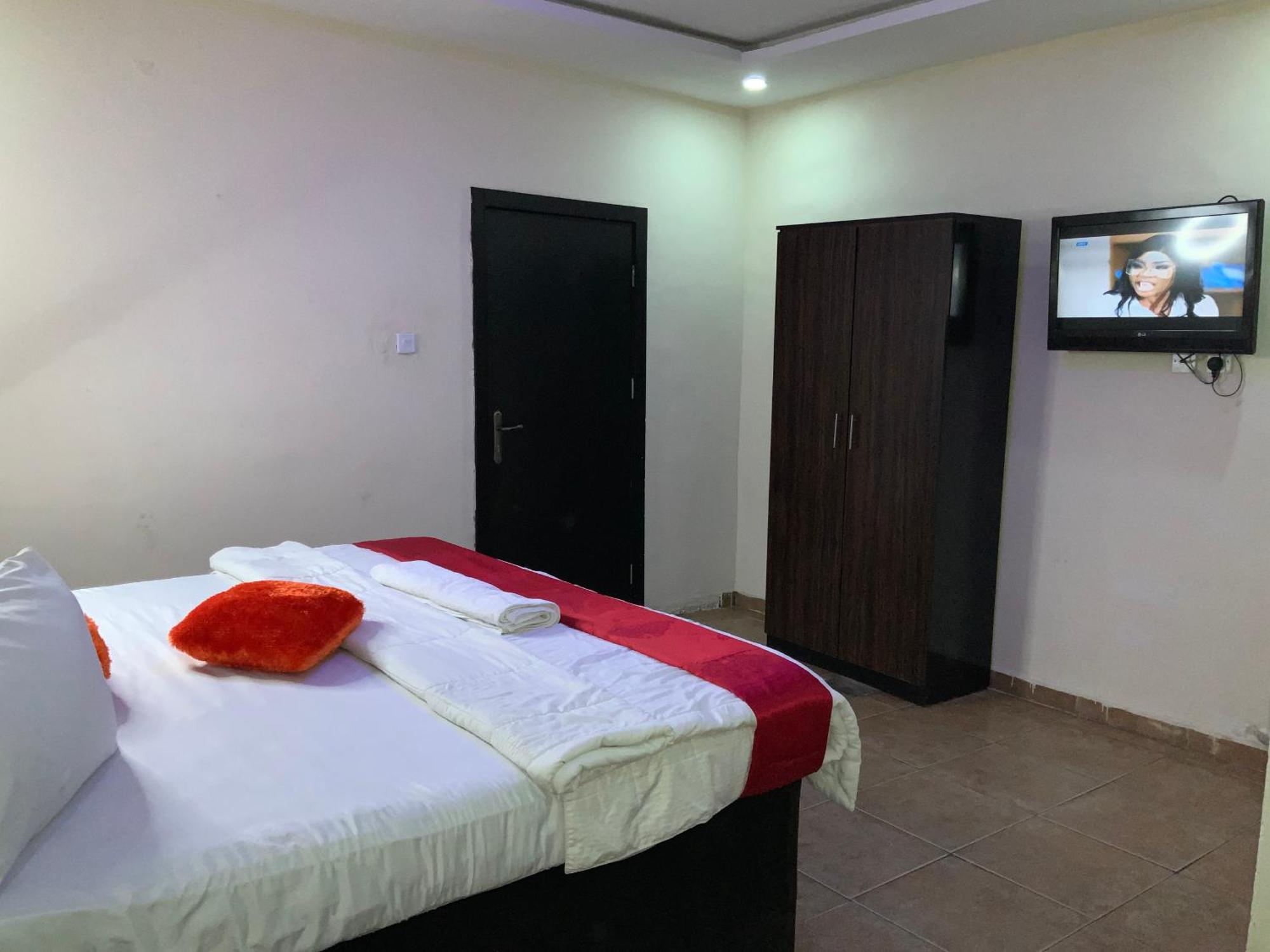 Senators Suites And Towers Hotel Omole Luaran gambar